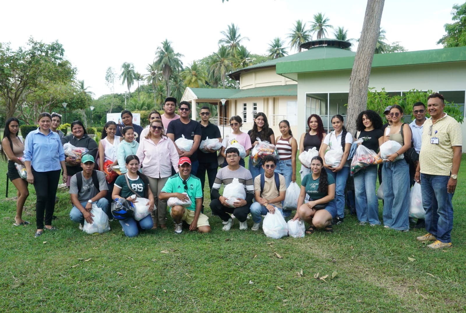 Foto estudiantes cordobeses afectados por la ola invernal 