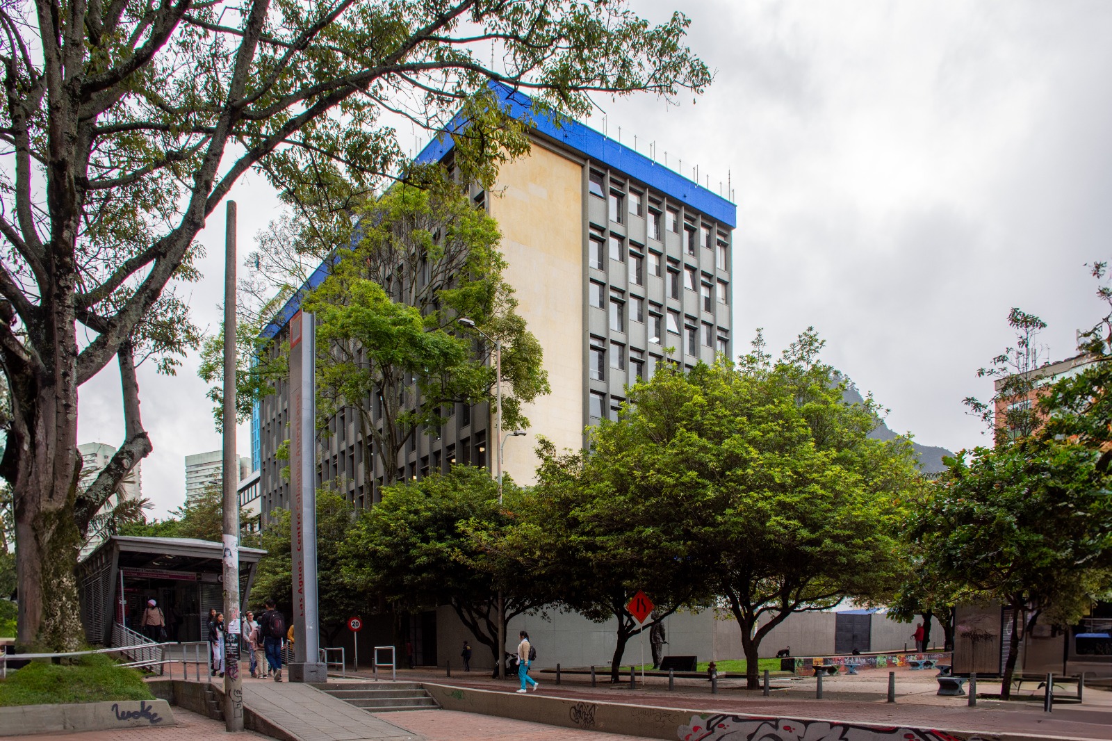 Foto fachada edificio ICETEX