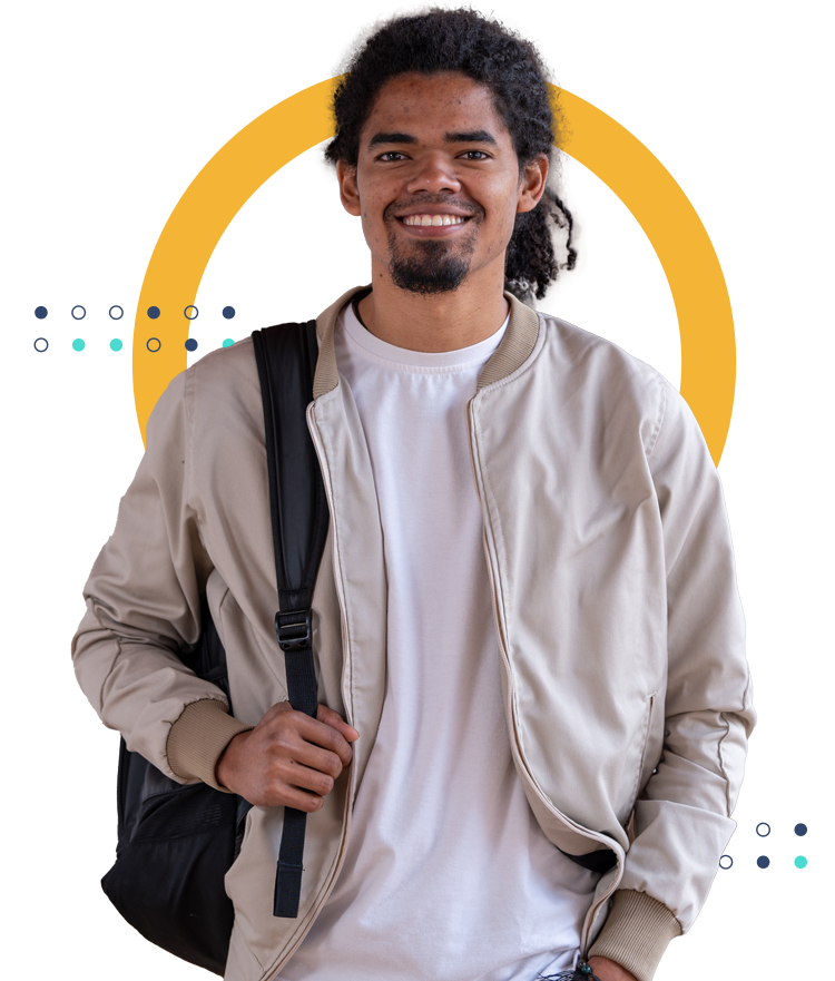 Imagen de estudiante hombre joven sonriendo