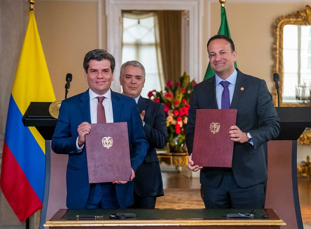 firma de carta entre Colombia e Irlanda