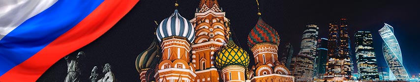 Bandera de Rusia con construcciones icónicas de Rusia