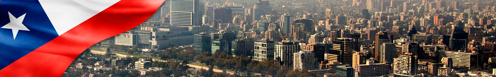Bandera de Chile, con foto panorámica de la ciudad de Santiago de Chile
