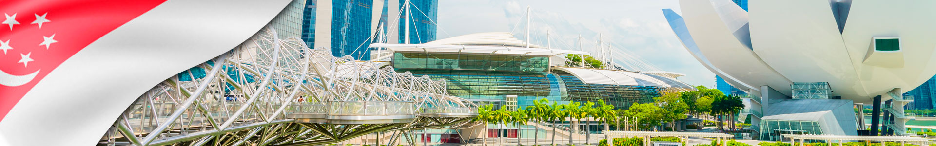 Bandera de Singapur con foto Helix puente con el edificio de la bahía del puerto deportivo