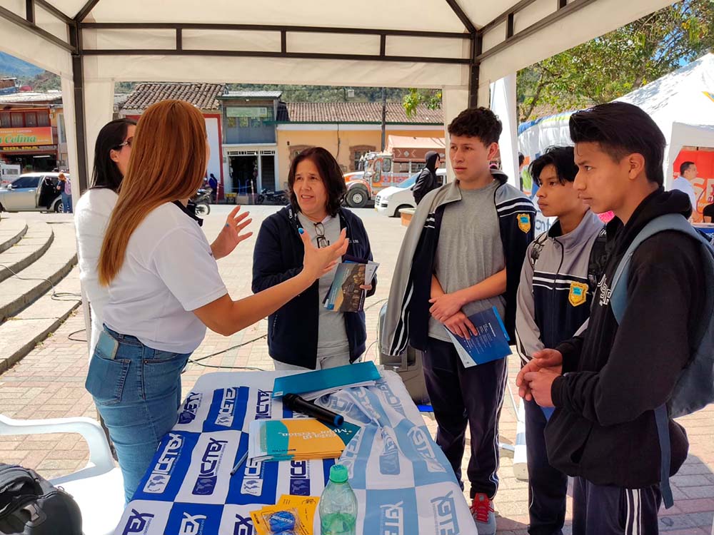 Los Jóvenes Y Profesionales De Huila Tendrán El Acompañamiento Especial ...