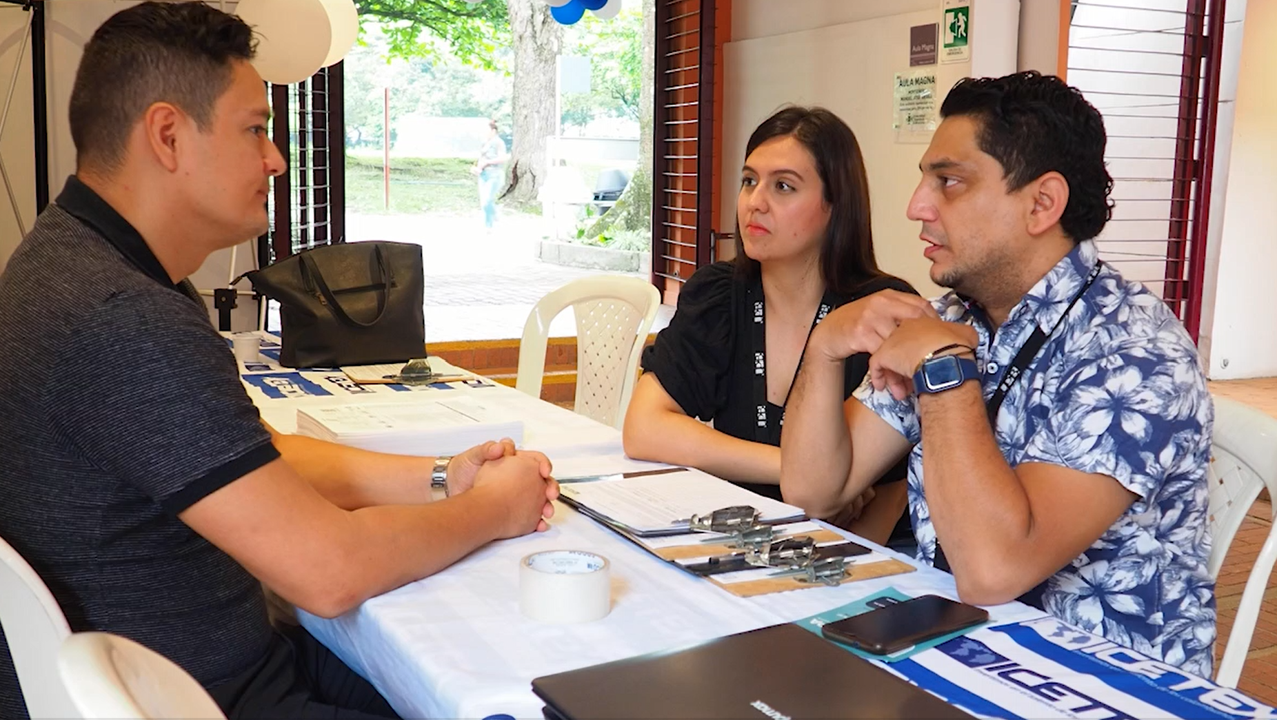 imagen de una beneficiaria del icetex de san andrés 