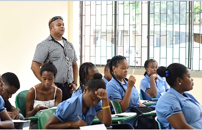 Más de 200 educadores de Cartagena cursarán sus posgrados con crédito condonable